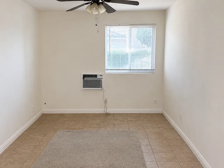 6584 Kingman Ave — Photo 4