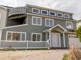 110 E Shore Dr, Babylon, NY 11702