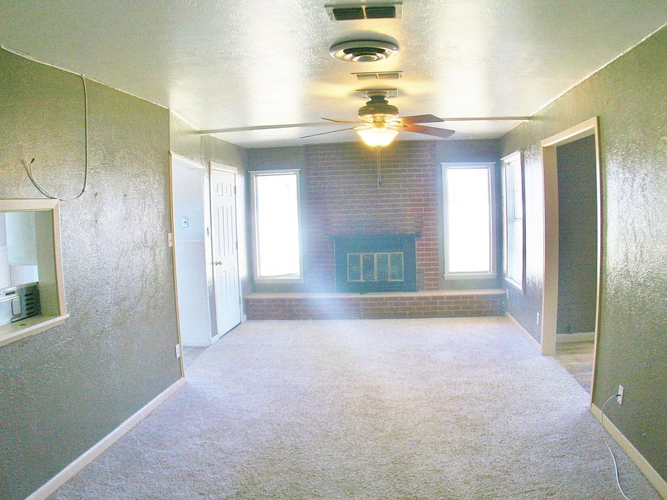 2nd image of 3017 Ross St