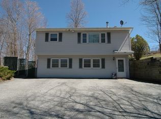 798 Canistear Rd, Highland Lakes, NJ 07422