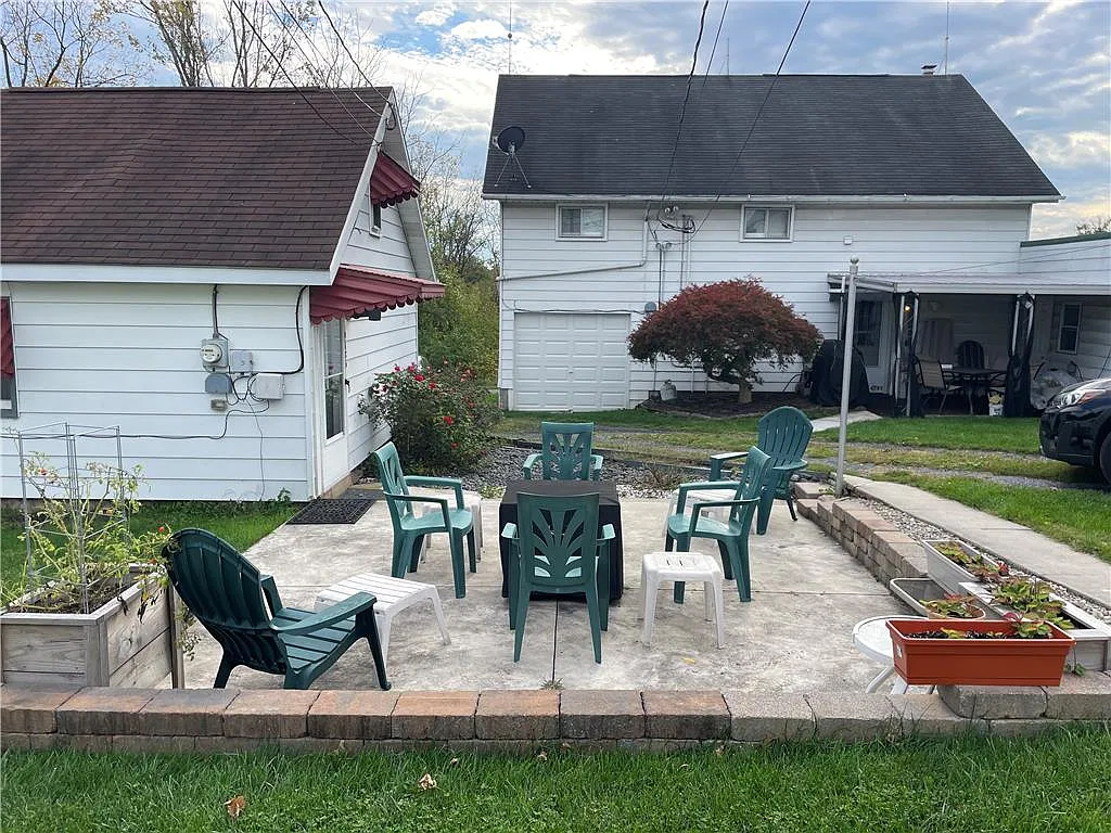 1 bed, 1.0 bath, 400 sqft, $900 — Photo 2