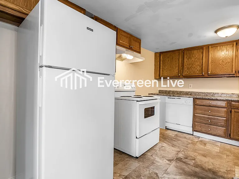 8833 Grant St — Photo 10