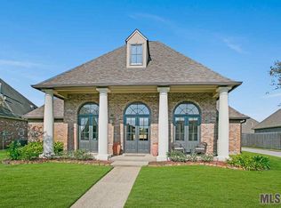 8950 Glenfield Dr, Baton Rouge, LA 70809