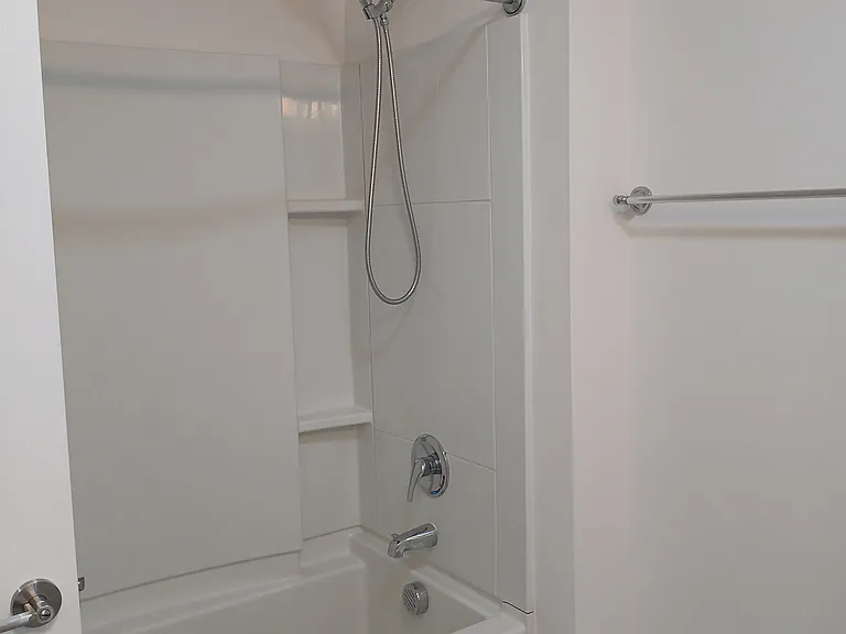 Orchard Park Apartment — Photo 30