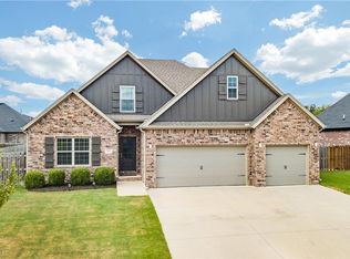 763 Via Sangro Rd, Springdale, AR 72762
