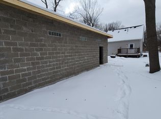 7573 Wilkie St, Taylor, MI 48180