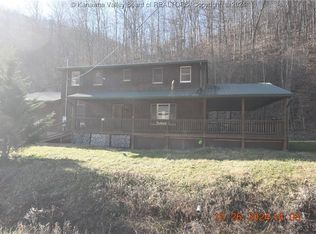1867 Branch Rd, Belle, WV 25015