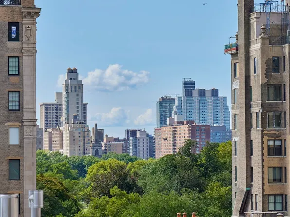 40 East 94th Street image 1 of 10