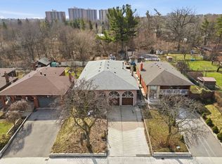 118 Tandridge Cres, Toronto, ON M9W5N9