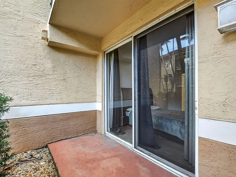 1805 N Flagler Dr #115 — Photo 22