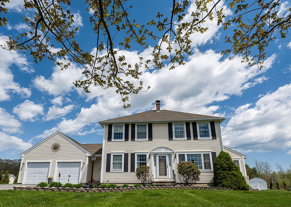 1st image of 12 Serenity Dr