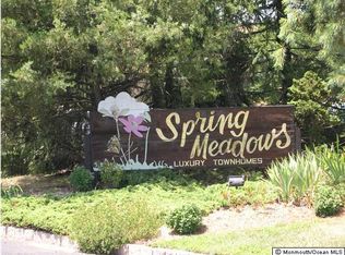 19 Rambling Meadow Ct, Tinton Falls, NJ 07724