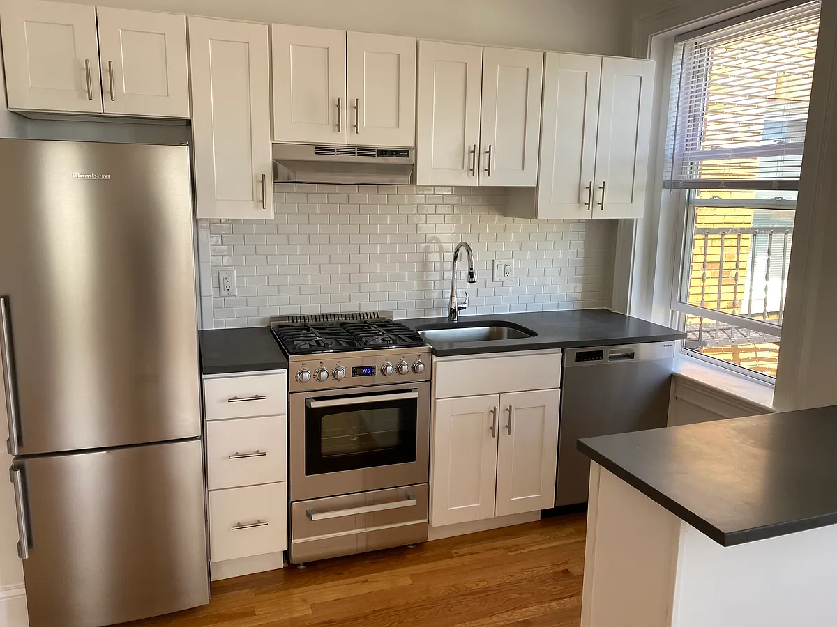 Building Photo - 475 Highland Ave #3T