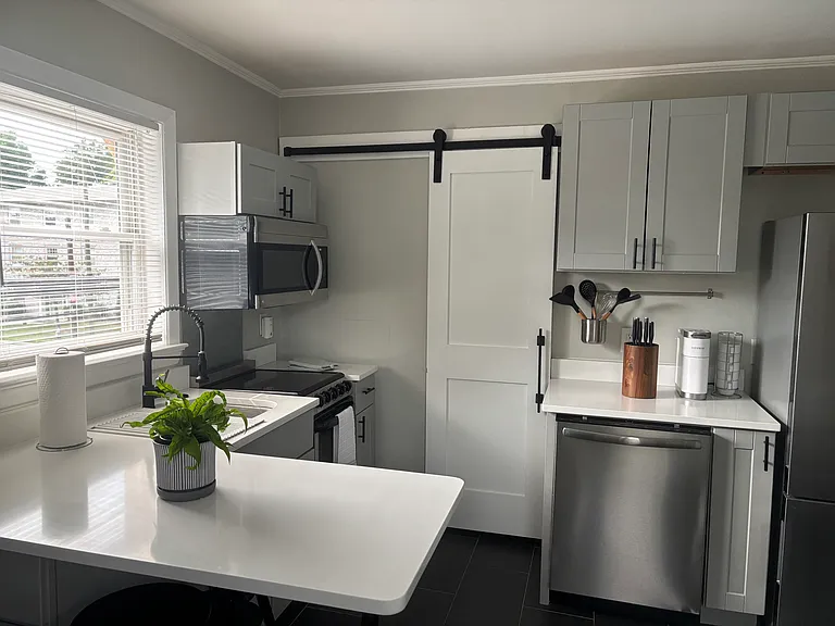 615 Guilford Ave #4 — Photo 2