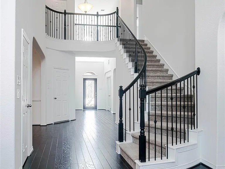 6307 Grand Drift Ct — Photo 3