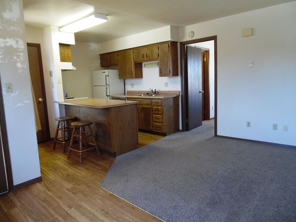 1st image of 1509 E Baker St #C