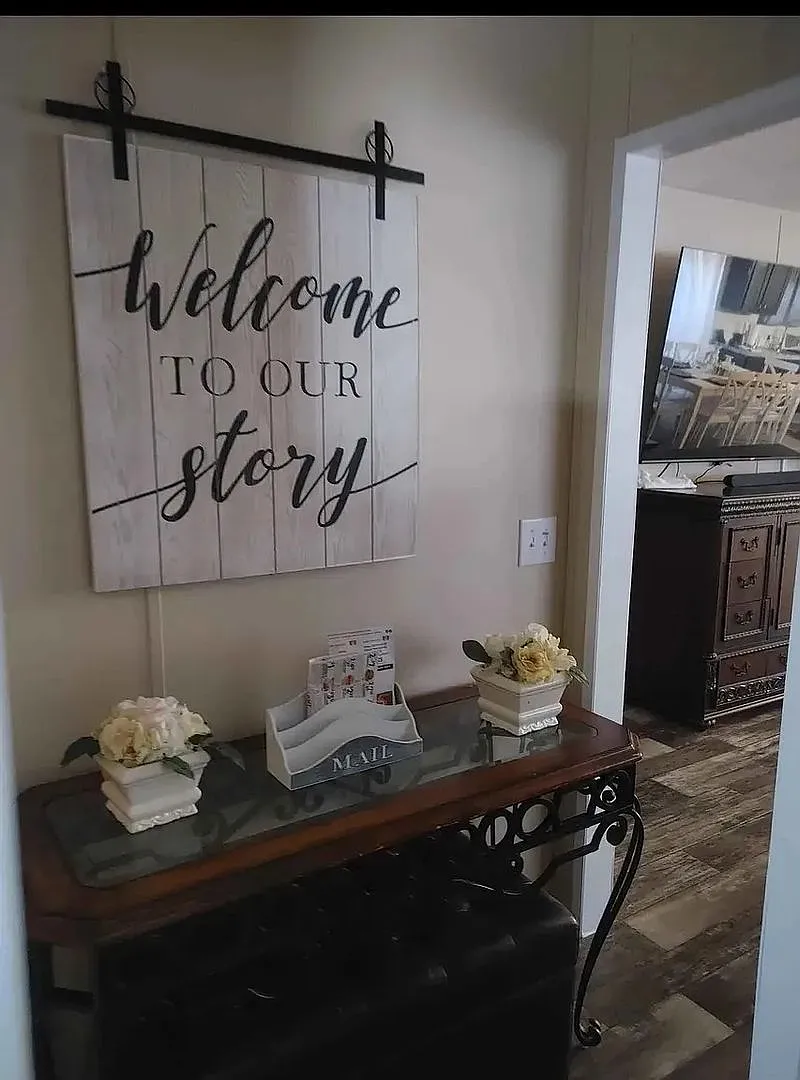 Room in 4 Bedroom Home at Robin Ln — Photo 3