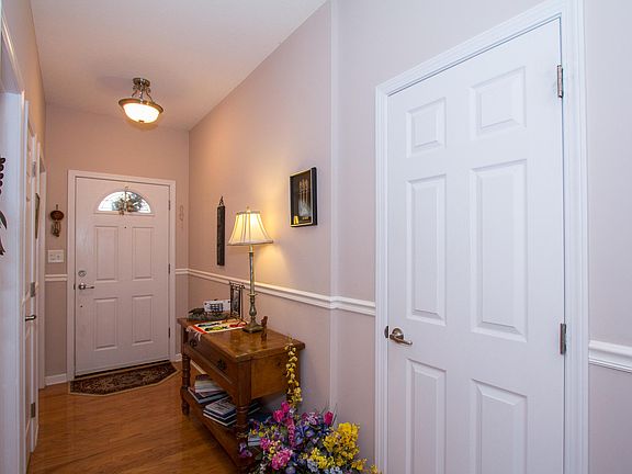 3rd image of 8029 Ellisville Ln