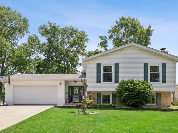 7329 Richmond Ave, Darien, IL 60561