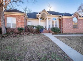 147 Calais Dr, Maumelle, AR 72113