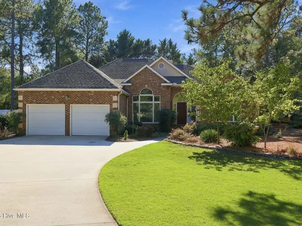 30 Briarwood Circle, Pinehurst, NC 28374