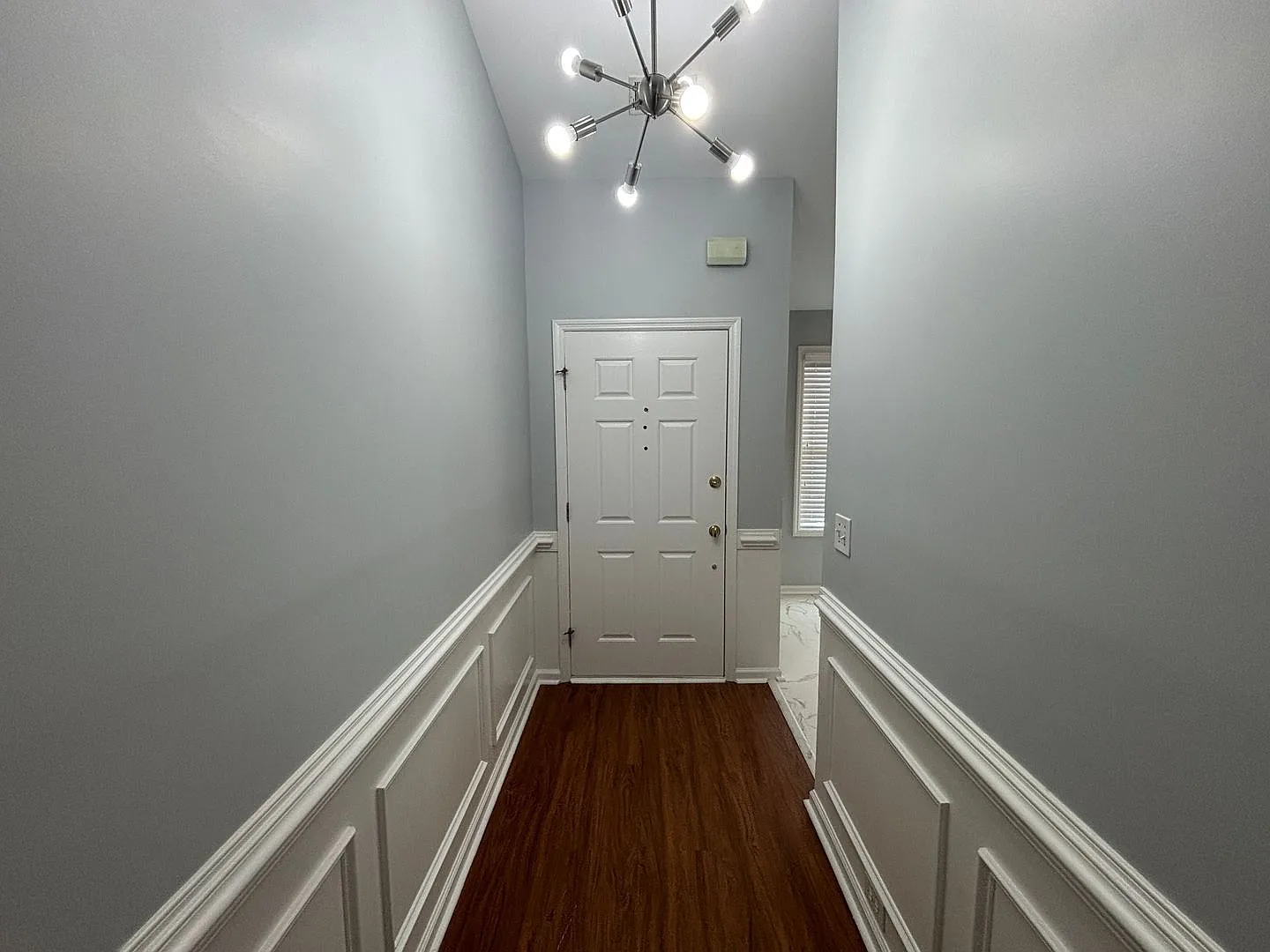 3 bed, 2.0 bath, 1201 sqft, $3,000 — Photo 3