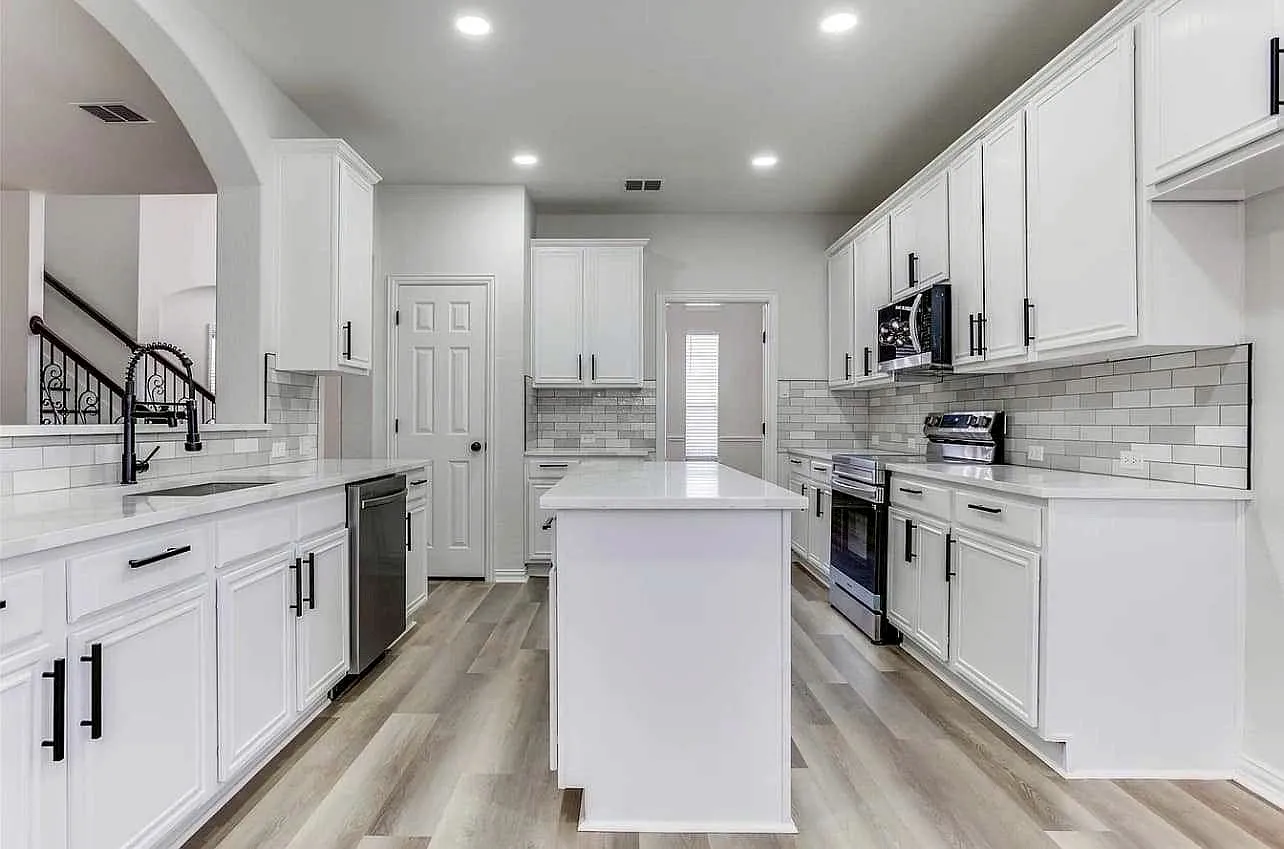 4 bed, 3071 sqft, $3,400 — Photo 4