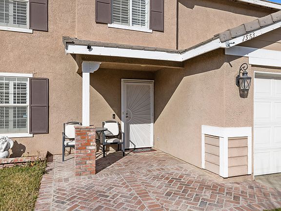5th image of 1553 W Holguin St