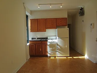 Rented by City Connections Realty