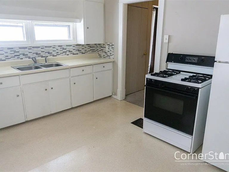 1575 Wealthy St SE #2 — Photo 2