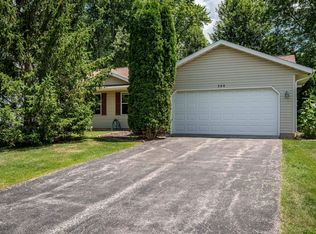 508 Constitution Dr SW, Poplar Grove, IL 61065