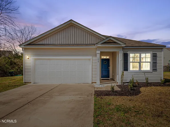 104 River Winding Road, Jacksonville, NC 28540