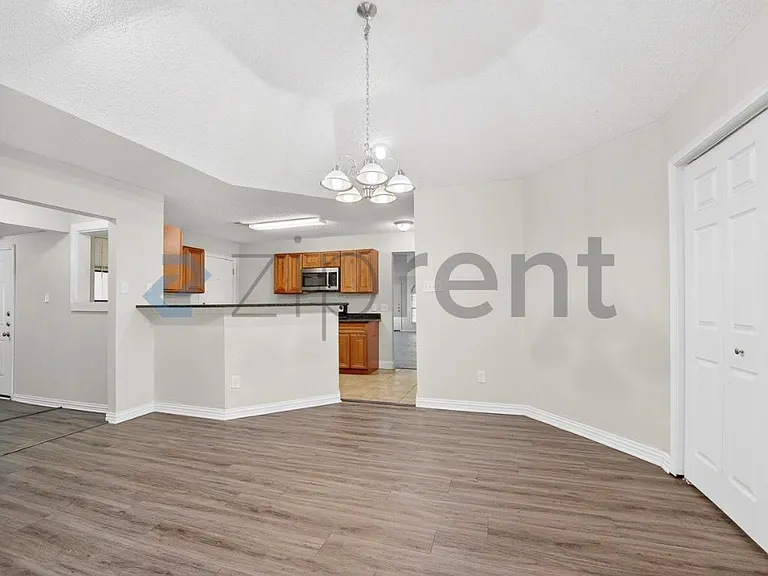 6117 Ivy Glen Dr — Photo 12