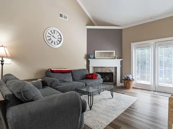 143 Singapore Cir, Birmingham, AL 35211
