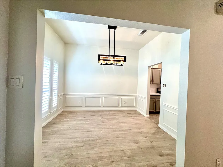 5012 N Nelson Ave — Photo 6