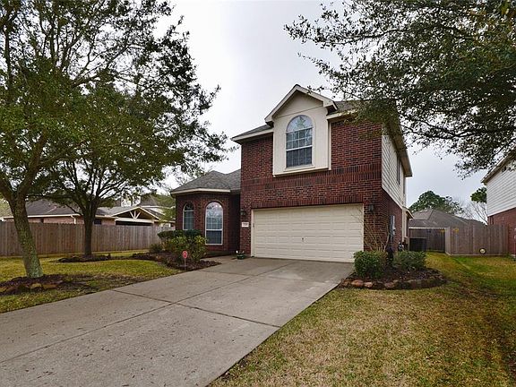 3rd image of 306 Lark Hollow Ln