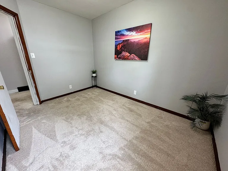 230 E Gilbert Dr — Photo 16