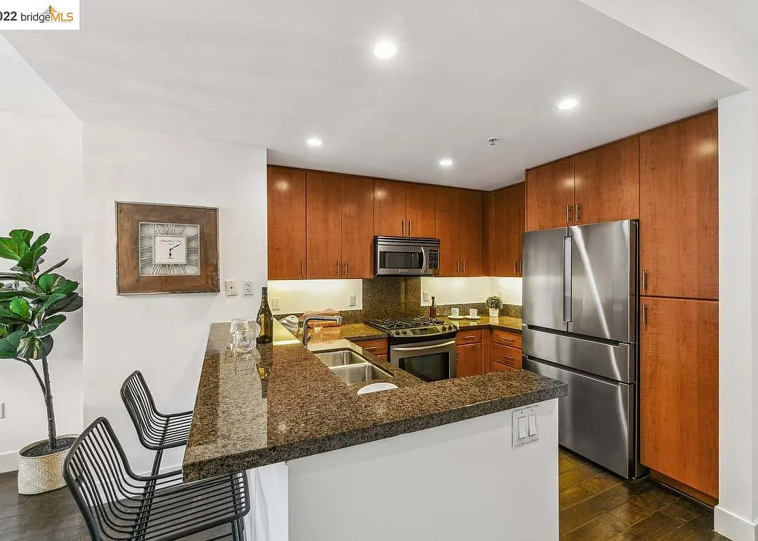 2 bed, 1062 sqft, $3,795 — Photo 4