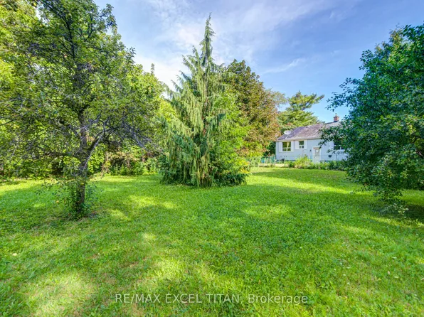 1098 Kent Ave, Oakville, ON L6H 1Z8