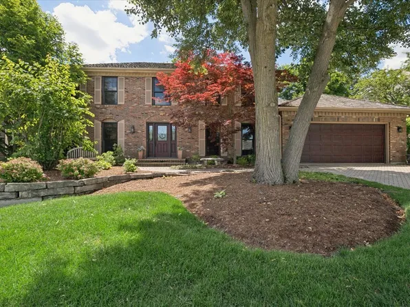 1145 Furlong Dr, Libertyville, IL 60048