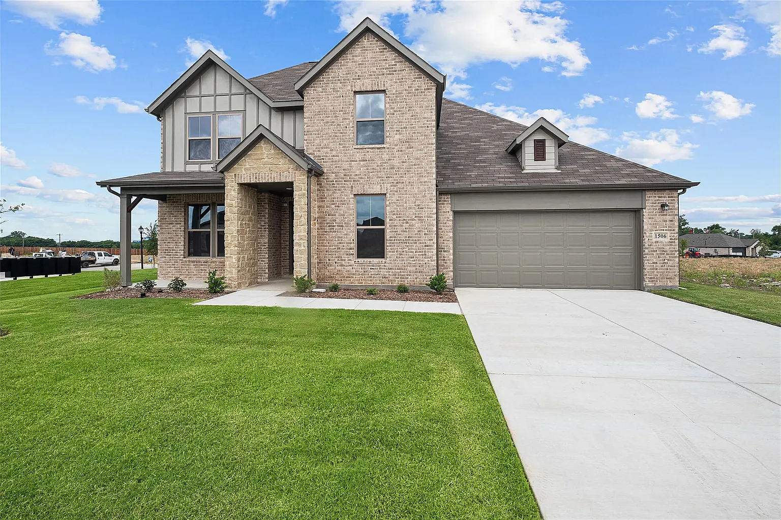 4 bed, 2710 sqft, $2,700 — Photo 3