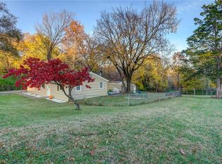 6411 River Rd, Pleasant Valley, MO 64068