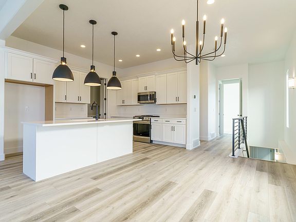 4th image of 6823 W Meadow Grass Dr
