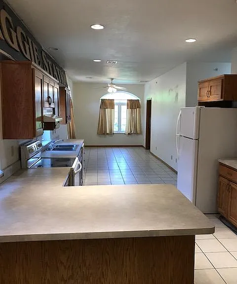 1019 Bluemont Ave — Photo 3