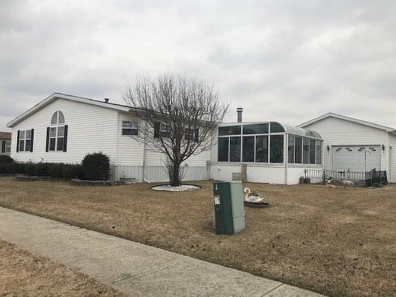 4th image of 163 Begonia Dr
