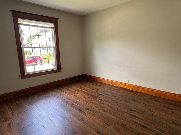 5th image of 1721 W 16th St