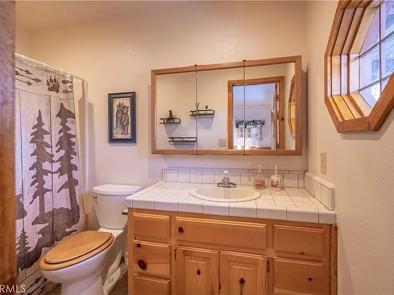 479 Villa Grove Ave — Photo 20