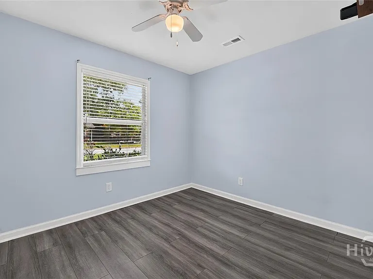 113 Gordon St — Photo 17