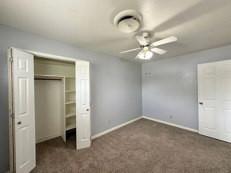 1801 Glendale Dr — Photo 23