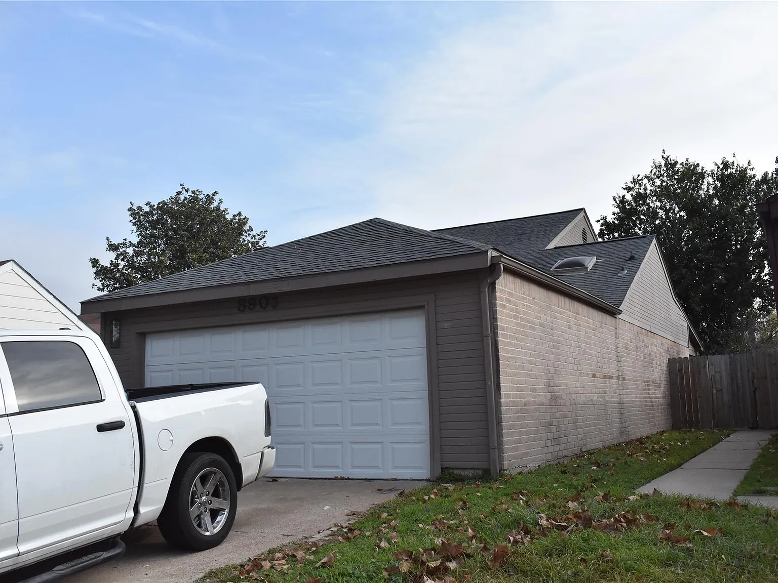 3 bed, 2.5 bath, 2168 sqft, $1,900 — Photo 4